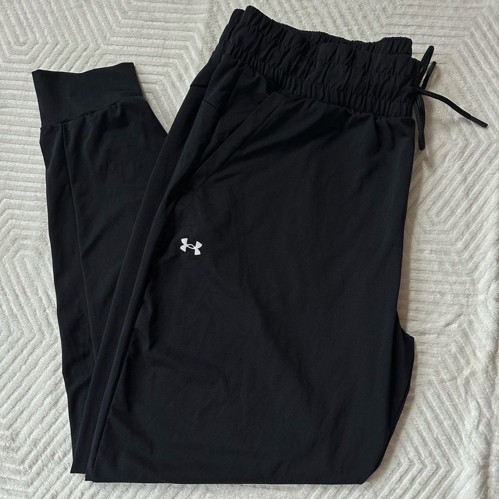 Under Armour Black Joggers Size Large Athletic Pants